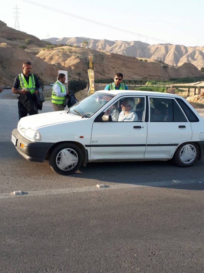 حضور نمادین معاونت خدمات شهری و پرسنل شهرداری مسجدسلیمان در پاکسازی روز طبیعت