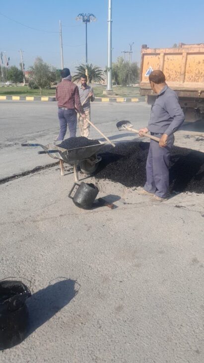 عملیات روکش آسفالت نوار حفاری های سطح شهر در حال انجام است