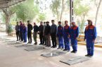 غبارروبی گلزار شهدا با حضور کارگران و مسئولان شهرداری مسجدسلیمان به مناسبت روز کارگر