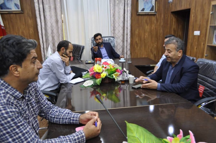 بررسی چالش‌های ساخت‌وساز شهری در نشست انبوه‌سازان با کمیسیون عمران شورای شهر مسجدسلیمان