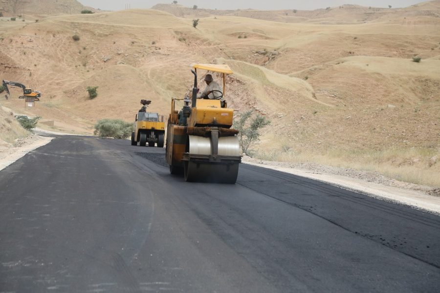عملیات روکش آسفالت مسیر ارتباطی مسجدسلیمان به ایذه حدفاصل امامزاده سید صالح تا روستای نوترکی در حال اجراست