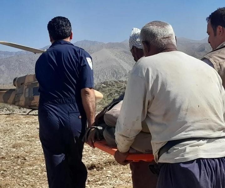 انتقال مادر باردار از صعب‌العبورترین نقاط کوهستانی اندیکا به بیمارستان ۲۲بهمن مسجدسلیمان