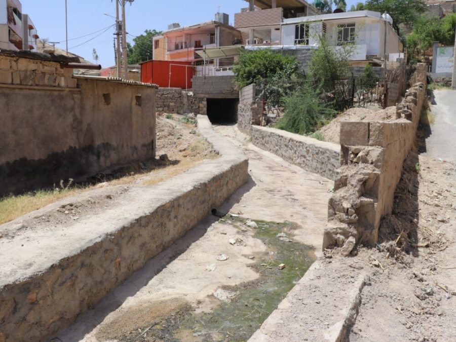 پاسخ به یک مطالبه قدیمی / احداث کانال هدایت آب‌های سطحی در محله ریل‌وی