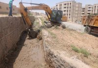 رفع موانع جریان روان‌آبها در منطقه نفتک / عملیات لایروبی مسیر کلانتری ۱۲ تا هوانیروز آغاز شد