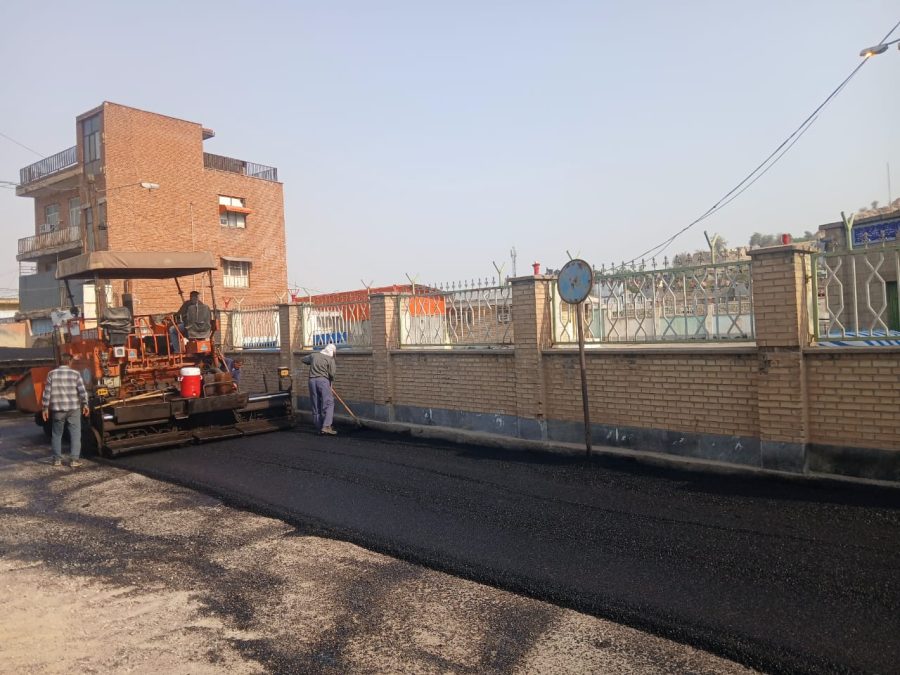 بهسازی و آسفالت معابر اطراف مسجد جامع منطقه نمره یک توسط شهرداری مسجدسلیمان