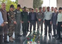 غباروبی و عطرافشانی گلزار شهدای گمنام مسجدسلیمان به مناسبت هفته دولت