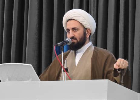 مردم فرق مسئول خدمتگزار که بصورت جهادی در حال تلاش است را با مدیران کم کار می فهمند