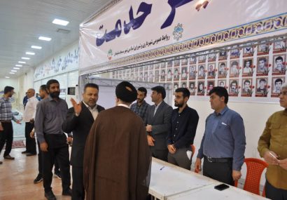 برپایی میز خدمت و ایستگاه صلواتی شهرداری مسجدسلیمان در مصلی نماز جمعه