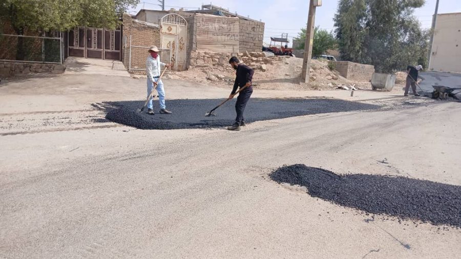 اجرای عملیات آسفالت نوار حفاری و لکه‌گیری معابر در سطح شهر مسجدسلیمان