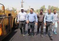 بازدید شهردار مسجدسلیمان از روند اجرای آسفالت محور گلف به بیبیان