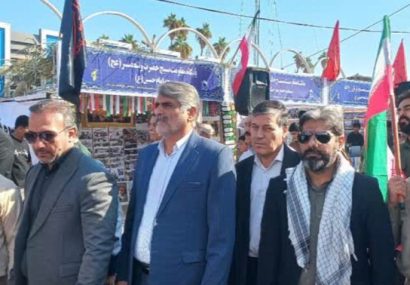 تجدید میثاق کارکنان فنی و حرفهای مسجدسلیمان با آرمانهای امام و رهبری در راهپیمایی ۱۳ آبان تجدید میثاق کارکنان فنی و حرفهای مسجدسلیمان با آرمانهای امام و رهبری در راهپیمایی ۱۳ آبان