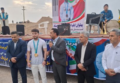 استقبال کمنظیر مردم مسجدسلیمان از افتخارآفرینی ایلیا صالحیپور / قدردانی مدیریت شهری با اهدای یک قطعه زمین به قهرمان جوان استقبال کمنظیر مردم مسجدسلیمان از افتخارآفرینی ایلیا صالحیپور / قدردانی مدیریت شهری با اهدای یک قطعه زمین به قهرمان جوان