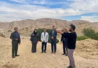 بازدید اعضای شورای شهر مسجدسلیمان و نمایندگان شرکت مشاور و طراح از محل احداث پارک کوهستان در کوی نفت‌خیز