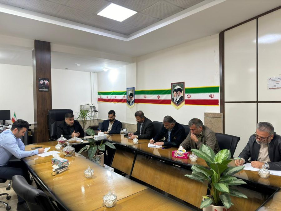 نشست پیگیری آخرین وضعیت پروژه های برق و راهداری مسجدسلیمان