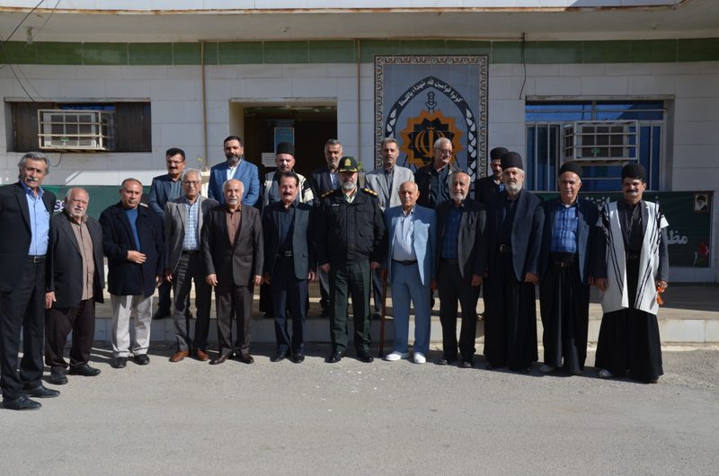 نشست صمیمی جمعی از بزرگان و منتفذین محلی با فرمانده انتظامی مسجدسلیمان