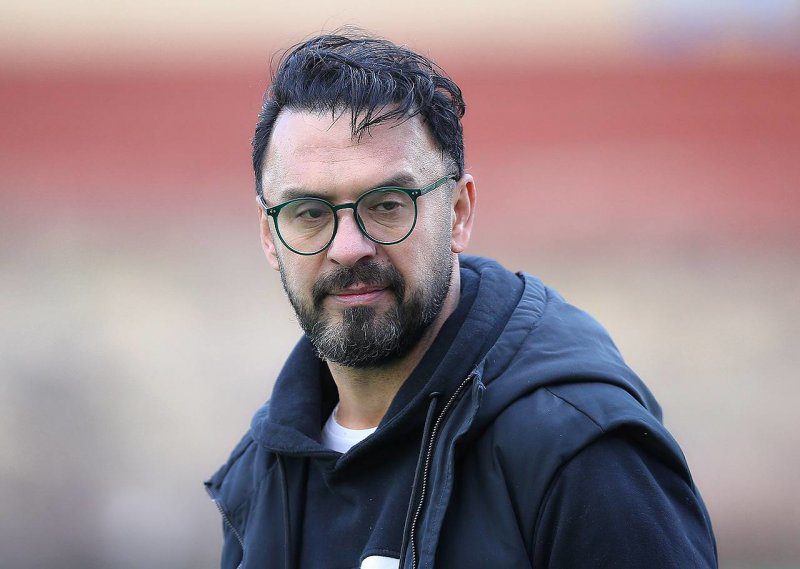 این پیروزی را به هواداران صبور و مردم مسجدسلیمان تقدیم می کنم