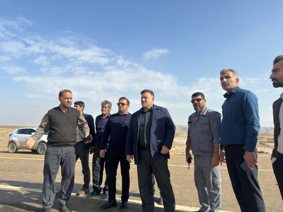 بازدید میدانی فرماندار مسجدسلیمان از وضعیت مسدودی موقت جاده سی میلی به هفتکل