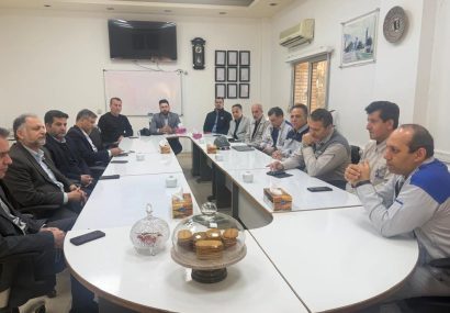 نشست مدیران ارشد بانک ملی استان خوزستان با مدیریت شرکت سیمان کارون در مسجدسلیمان