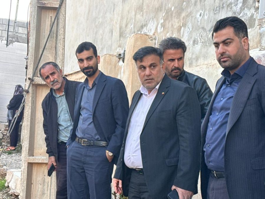 بازدید فرماندار مسجدسلیمان از کانال فاضلاب فرونشسته محله دره مجسمه و اتخاذ تصمیمات فوری