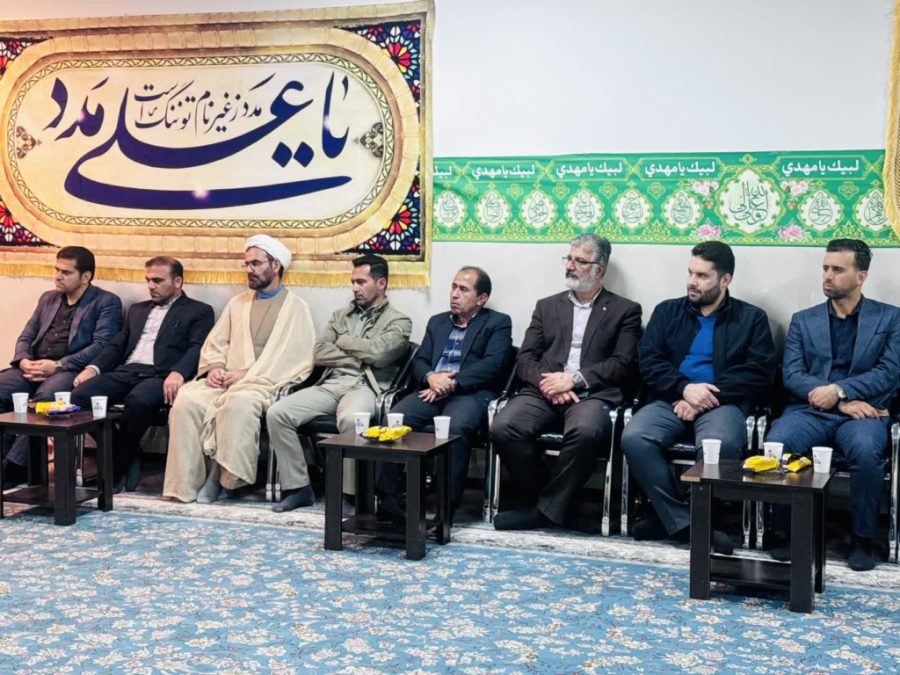 دیدار فرماندار و اعضای شورای اداری با امام جمعه مسجدسلیمان به مناسبت دهه مبارک فجر