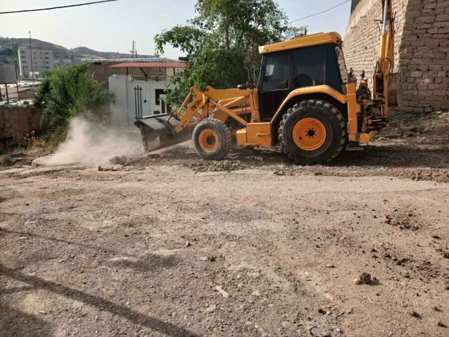 نخاله‌برداری و پاک‌سازی معابر در چند نقطه از مسجدسلیمان انجام شد