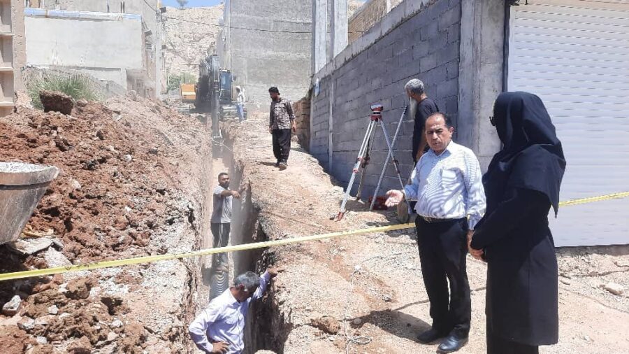 اصلاح شبکه انتقال فاضلاب مجاور بیمارستان ۲۲ بهمن مسجدسلیمان گامی مؤثر در ارتقای بهداشت محیط و سلامت شهروندان