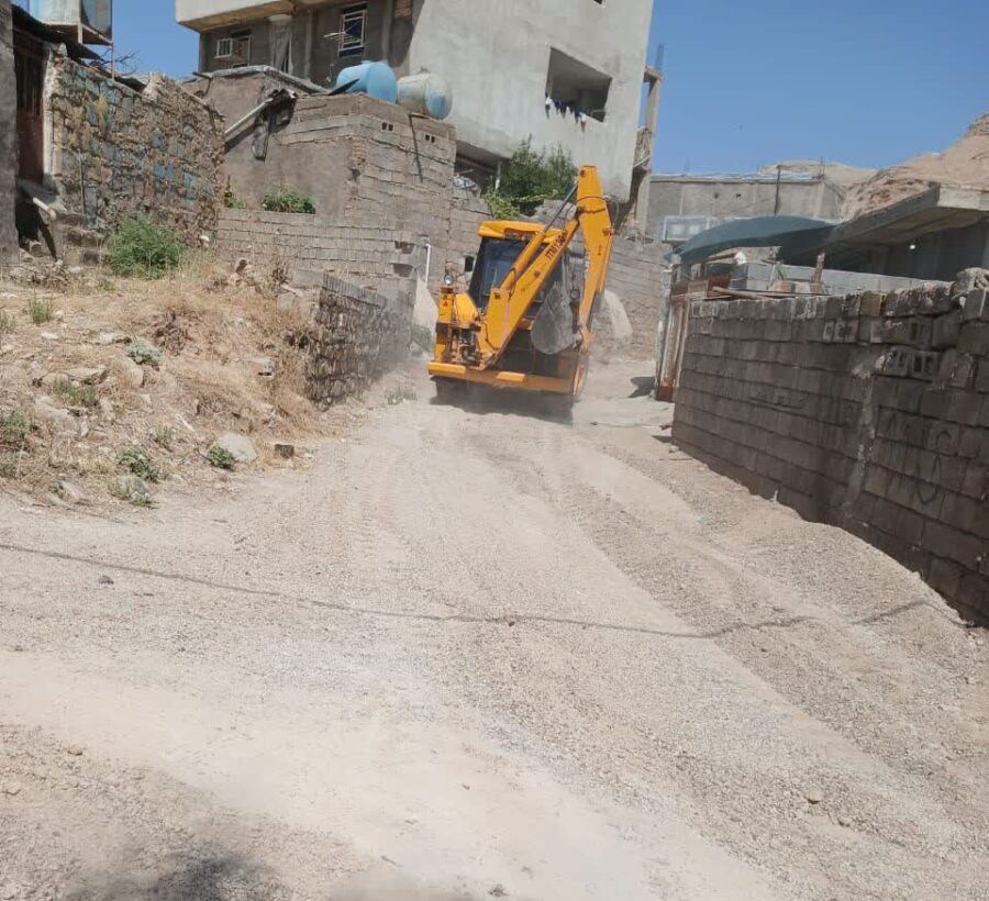 پاسخ شهرداری مسجدسلیمان به مطالبه ساکنان مالجونکی با اجرای عملیات پاکسازی و زیرسازی معابر