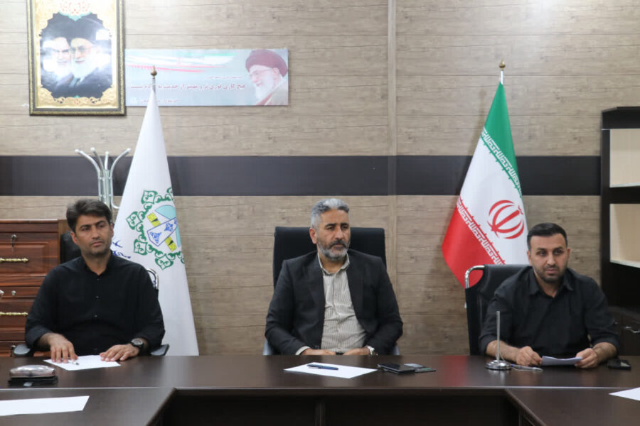 هم‌اندیشی مدیران شهرداری مسجدسلیمان برای عبور از چالش‌های شهری؛ نقشه راه مدیریت شهری برای شتاب‌بخشی به خدمات‌رسانی ترسیم شد
