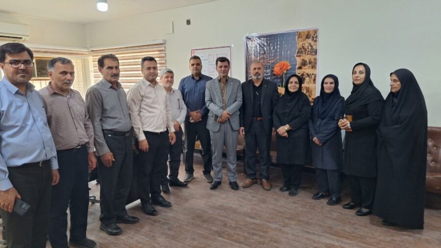حضور فرماندار شهرستان مسجدسلیمان در اداره بهزیستی به مناسبت هفته بهزیستی