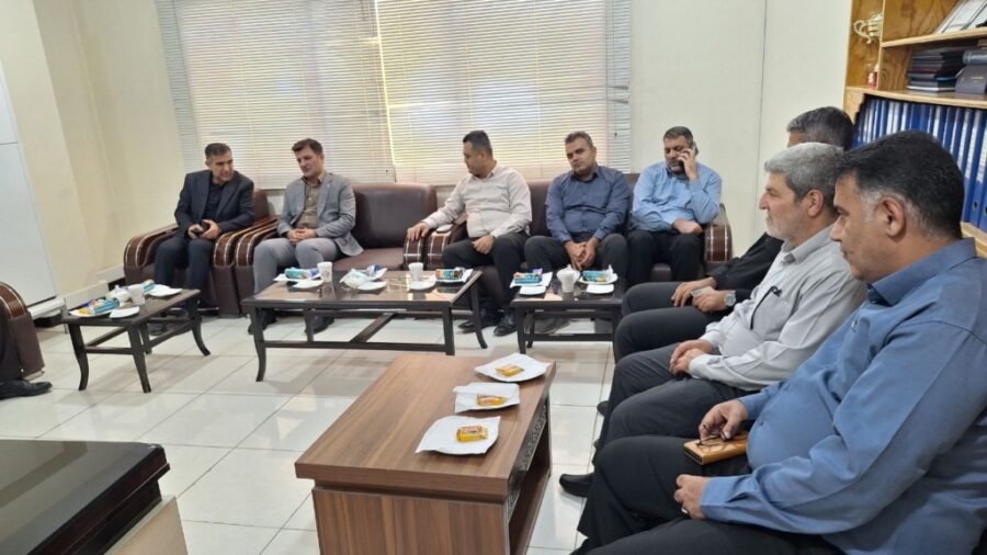 حضور فرماندار شهرستان مسجدسلیمان در اداره تأمین اجتماعی به مناسبت هفته تأمین اجتماعی
