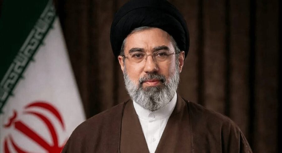 آیت‌الله سید مجتبی خامنه‌ای سومین رهبر نظام اسلامی ایران شدند