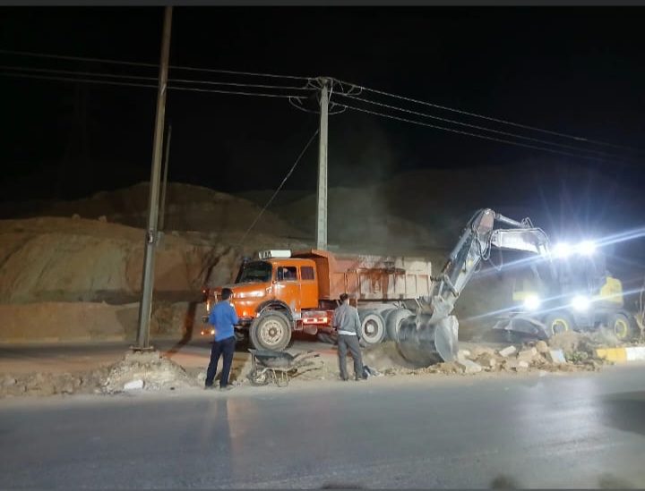 عملیات احداث دوربرگردان در محدوده ایستگاه آتش‌نشانی شماره ۴ مسجدسلیمان آغاز شد
